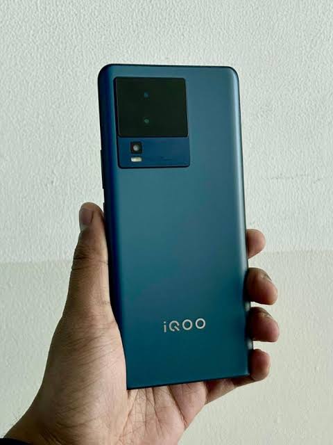 IQOO Neo 7 (256GB) - Frost Blue